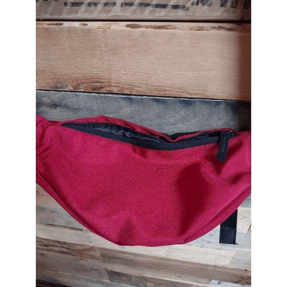 Nike Jump Man Crossbody Fanny Pack Red & Black Swoosh 2 Pocket Adjustable Waist - Picture 4 of 4